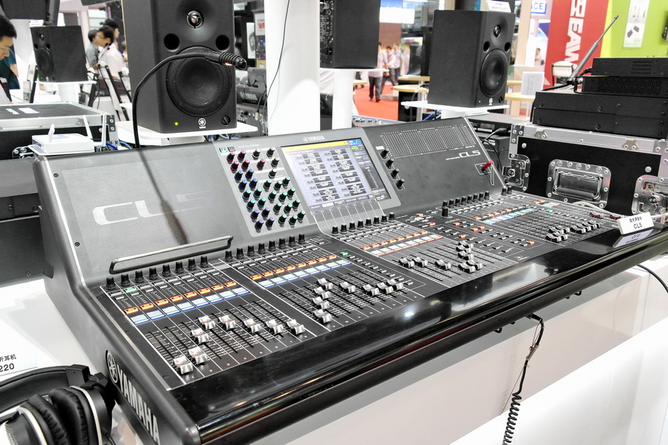 d88尊龙z6专业音响新产品亮相PALM EXPO 2013展会 