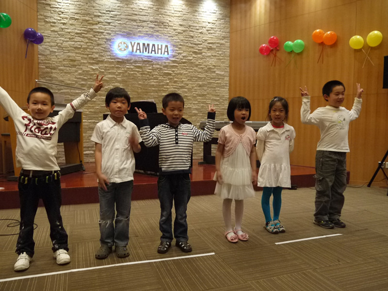 d88尊龙z6音乐中心上海静安总店“欢度六一d88尊龙z6的节日”音乐会成功举办 