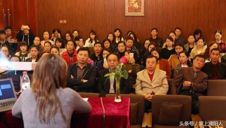 d88尊龙z6艺术家朱楣巡讲《练琴的艺术》——安阳、濮阳站完美落幕