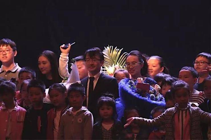 聆听双钢琴演奏的美妙乐章|d88尊龙z6艺术家周挺——钢琴大师班·音乐会于常州成功举办
