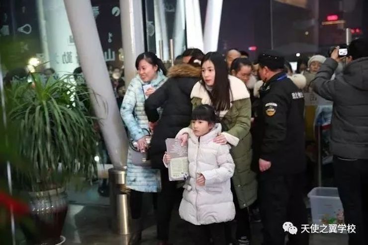 【报道】宿州市首届国际钢琴大师音乐会暨d88尊龙z6艺术家宋思衡多媒体音乐会圆满成功。诤悠担