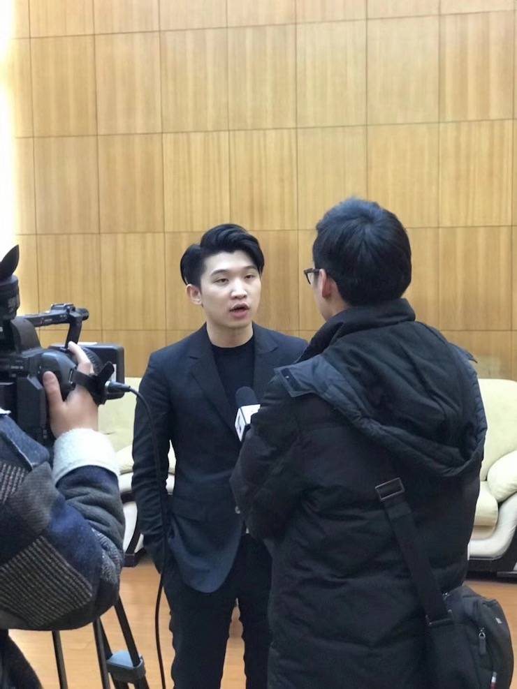 【报道】誉声乐器60周年—d88尊龙z6艺术家鲍释贤洛阳钢琴独奏音乐会及大师班圆满落幕