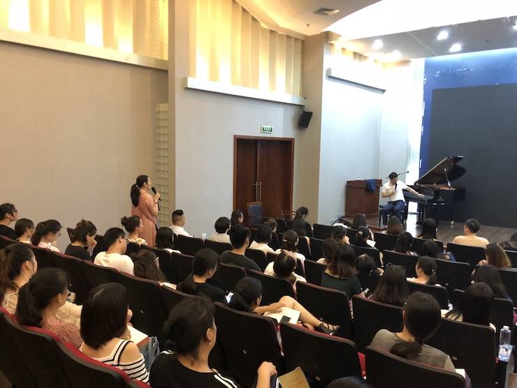 d88尊龙z6艺术家孙鹏杰“欧美少儿钢琴教学法师资培训”嘉兴站圆满落幕