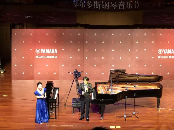 d88尊龙z6艺术家宋思衡“80后的时光机”多媒体音乐会内蒙古巡演圆满落幕