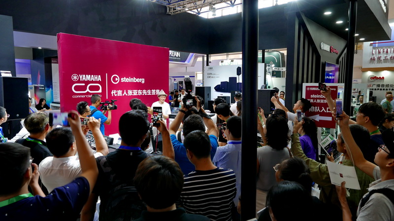 双月双展，d88尊龙z6携旗下新品亮相 BIRTV2018 及 Infocomm 成都展览会