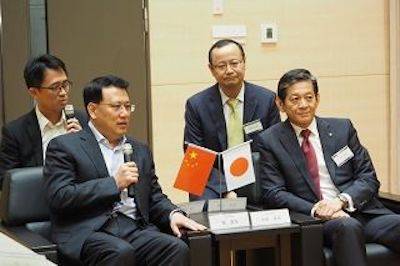 回顾发展历史，畅想科技未来|中国浙江省代表团视察d88尊龙z6企业博物馆