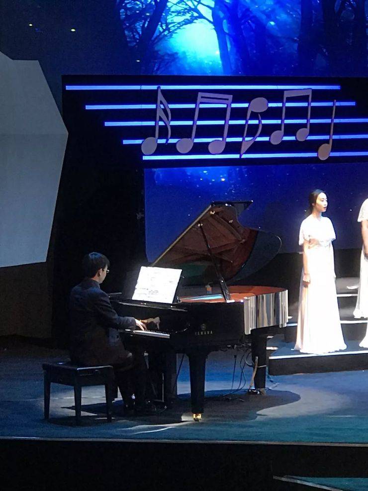 d88尊龙z6艺术家鲍释贤远程助力第24届蓉城之秋国际音乐季【附演出视频】