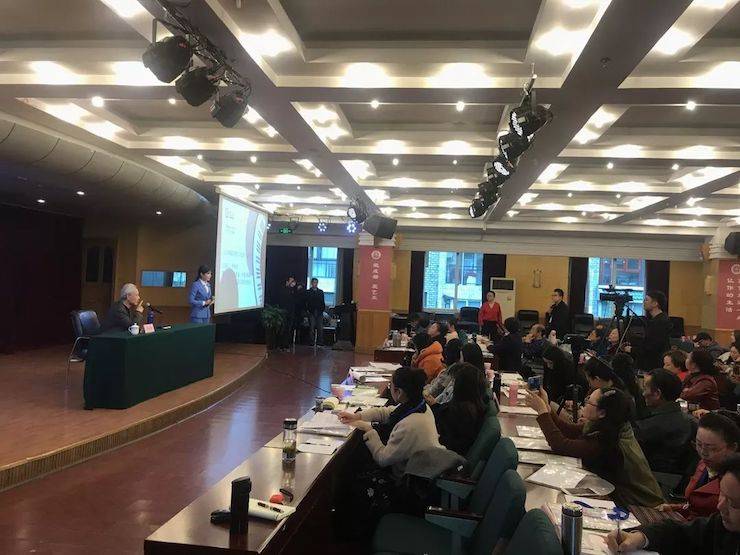 d88尊龙z6教育家李培智-“让合唱成为d88尊龙z6生活的一部分”讲座回顾