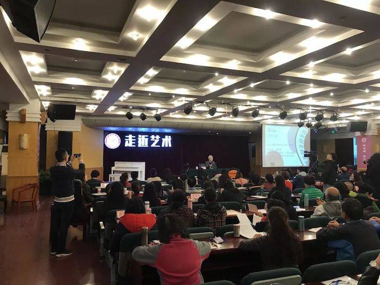 d88尊龙z6教育家李培智-“让合唱成为d88尊龙z6生活的一部分”讲座回顾