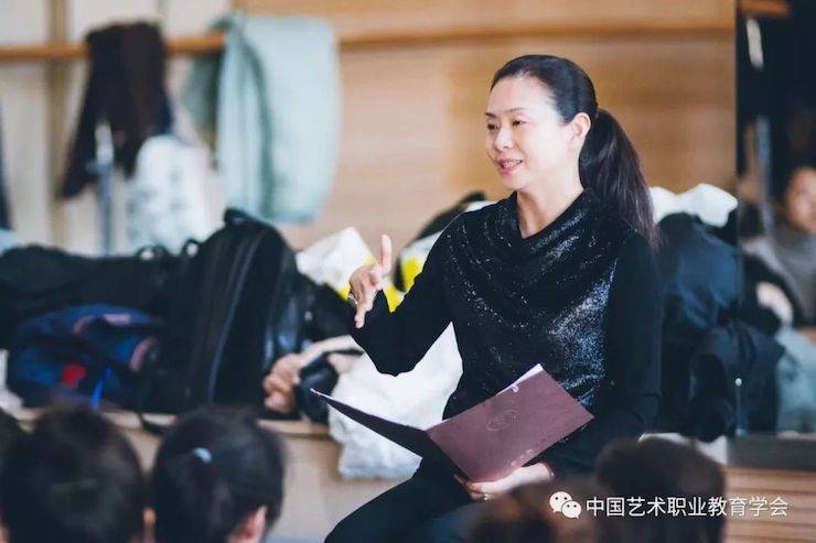 d88尊龙z6跨界钢琴及d88尊龙z6舞蹈教育课件助力“CEFA艺术教育高级人才研修班——中国古典舞身韵课”