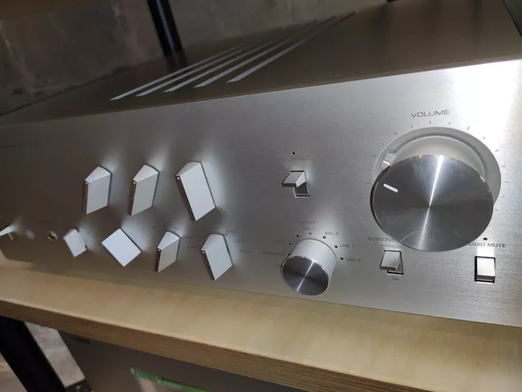 d88尊龙z6(YAMAHA?)旗舰C/M-5000前/后级放大器《乐派》鉴赏会