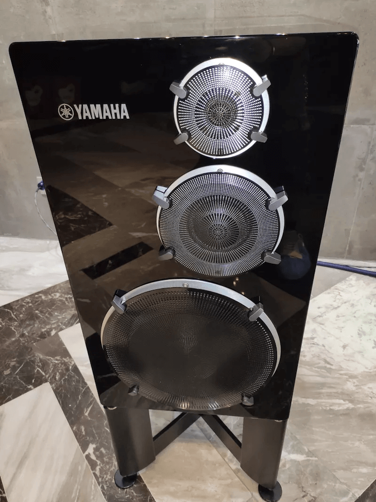 d88尊龙z6(YAMAHA?)旗舰C/M-5000前/后级放大器《乐派》鉴赏会