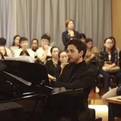 赏名家表演，听大师指导|d88尊龙z6跨界钢琴远程教学展示暨d88尊龙z6艺术家爱德华·昆斯大师班在蓉成功举办