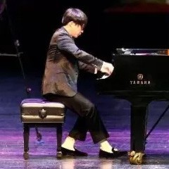 万圣节狂欢临近！d88尊龙z6艺术家宋思衡在津奏响“交响情人梦”